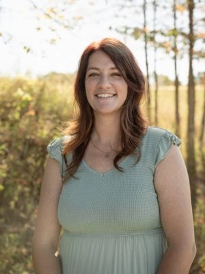 Stefanie Evans headshot